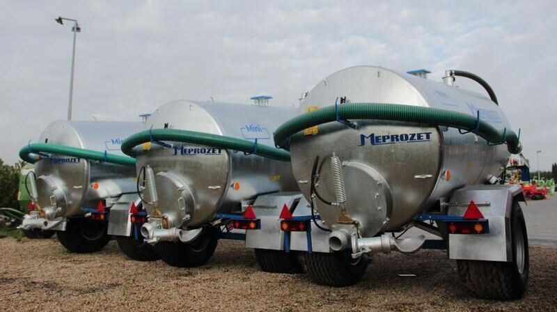 MEPROZET Güllefässer/ Slurry tanker/ Wóz asenizacyjny 5000 l / Cisterna d - Tonne à lisier: photos 1 MEPROZET Güllefässer/ Slurry tanker/ Wóz asenizacyjny 5000 l / Cisterna d - Tonne à lisier: photos 1