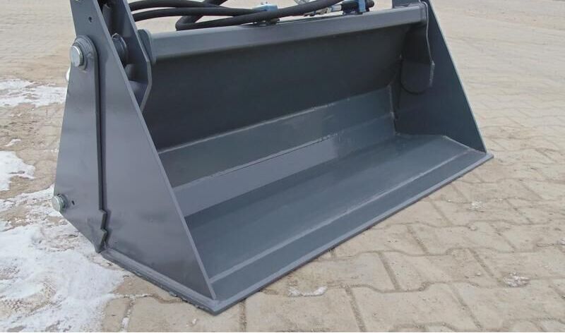 Metal-Technik 4 in 1 Schaufel / Łycha 4 w 1 / Cucharón 4 en 1 - Godet pour chargeur: photos 4 Metal-Technik 4 in 1 Schaufel / Łycha 4 w 1 / Cucharón 4 en 1 - Godet pour chargeur: photos 4