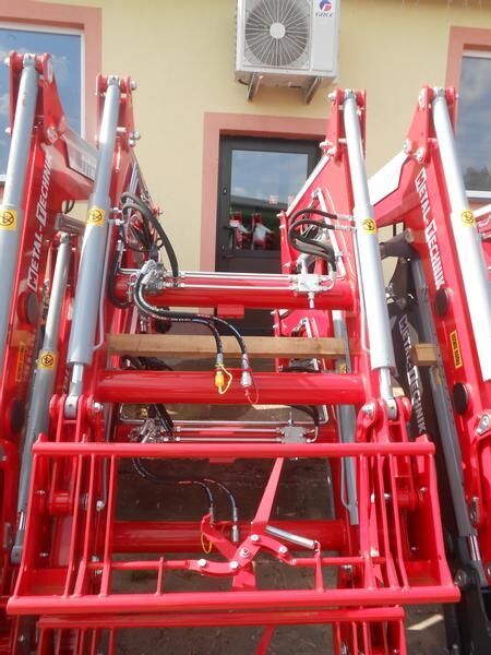 Metal-Technik Frontlader für Case/ Front loader/ Ładowacz TUR - Tracteur agricole: photos 5 Metal-Technik Frontlader für Case/ Front loader/ Ładowacz TUR - Tracteur agricole: photos 5