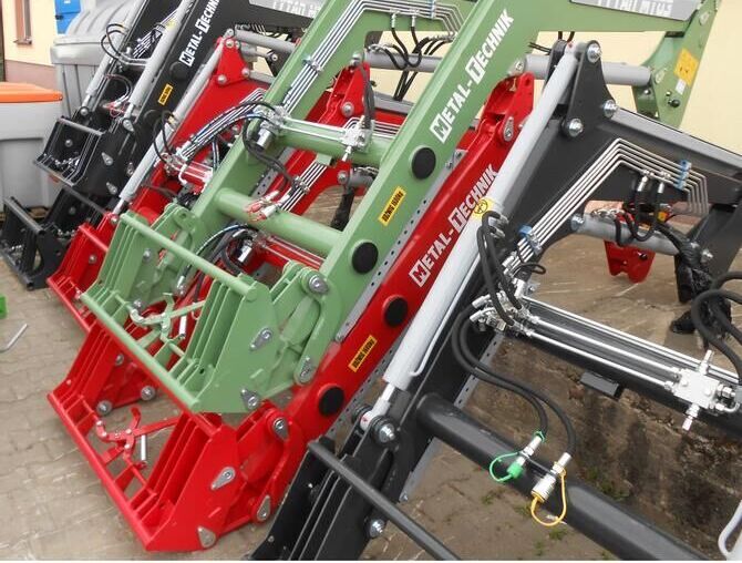 Metal-Technik Frontlader für Fendt/ Front loader/ Ładowacz TUR - Chargeur frontal pour tracteur pour Tracteur agricole: photos 3 Metal-Technik Frontlader für Fendt/ Front loader/ Ładowacz TUR - Chargeur frontal pour tracteur pour Tracteur agricole: photos 3