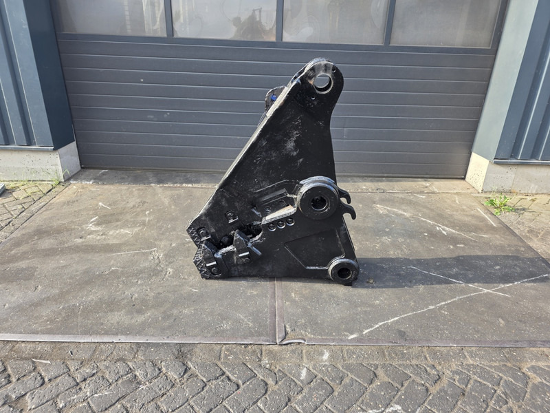 Verachtert vt30 mp15 b jaw crusher jaw verachtert vt caterpillar mp15 - Cisaille de démolition: photos 1 Verachtert vt30 mp15 b jaw crusher jaw verachtert vt caterpillar mp15 - Cisaille de démolition: photos 1