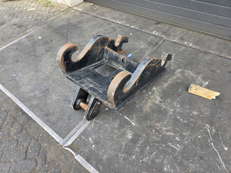Adaptor plate cw55s kopplaat cw55s verachtert eurosteel - Attache rapide pour Engins de chantier: photos 1 Adaptor plate cw55s kopplaat cw55s verachtert eurosteel - Attache rapide pour Engins de chantier: photos 1