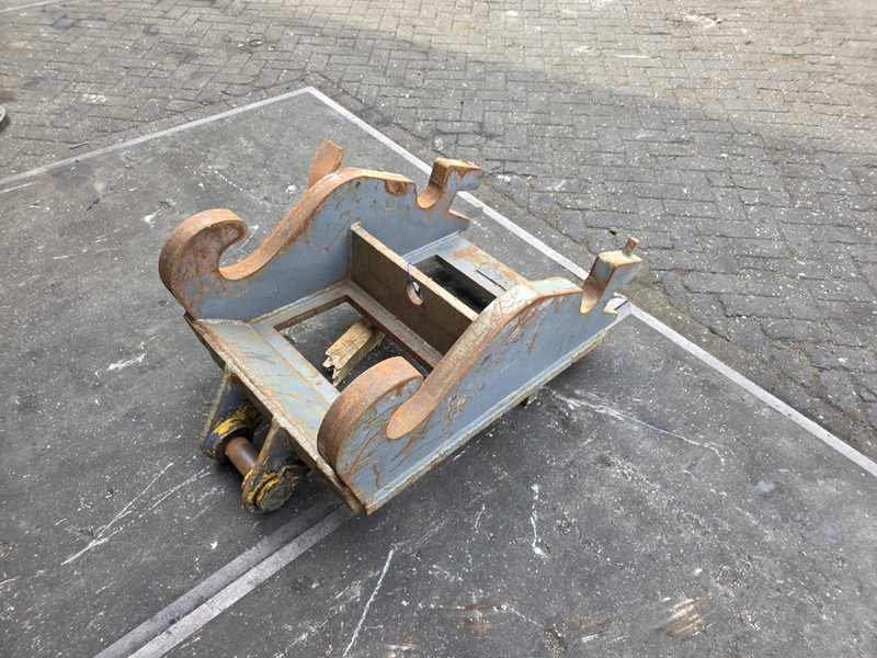 Adaptor plate cw55s verachtert kopplaat cw55s verachtert eurosteel - Godet pour Engins de chantier: photos 3 Adaptor plate cw55s verachtert kopplaat cw55s verachtert eurosteel - Godet pour Engins de chantier: photos 3