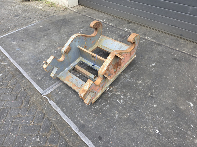 Adaptor plate cw55s verachtert kopplaat cw55s verachtert eurosteel - Godet pour Engins de chantier: photos 1 Adaptor plate cw55s verachtert kopplaat cw55s verachtert eurosteel - Godet pour Engins de chantier: photos 1