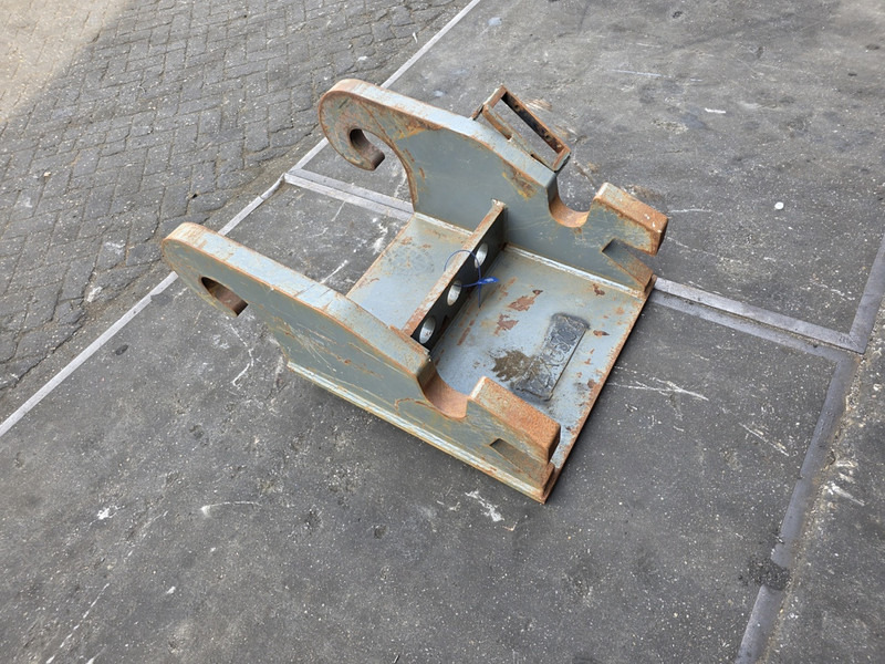Adaptor plate cw55s verachtert kopplaat cw55s verachtert eurosteel - Attache rapide pour Engins de chantier: photos 4 Adaptor plate cw55s verachtert kopplaat cw55s verachtert eurosteel - Attache rapide pour Engins de chantier: photos 4