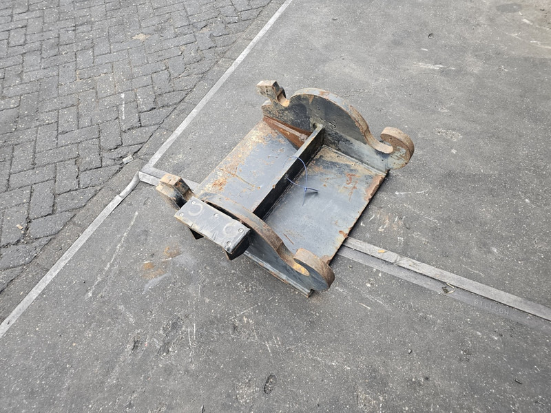 Kopplaat adaptorplate cw 30 cw 40 headplate eurosteel cw 30 cw 40 - Attache rapide pour Engins de chantier: photos 4 Kopplaat adaptorplate cw 30 cw 40 headplate eurosteel cw 30 cw 40 - Attache rapide pour Engins de chantier: photos 4