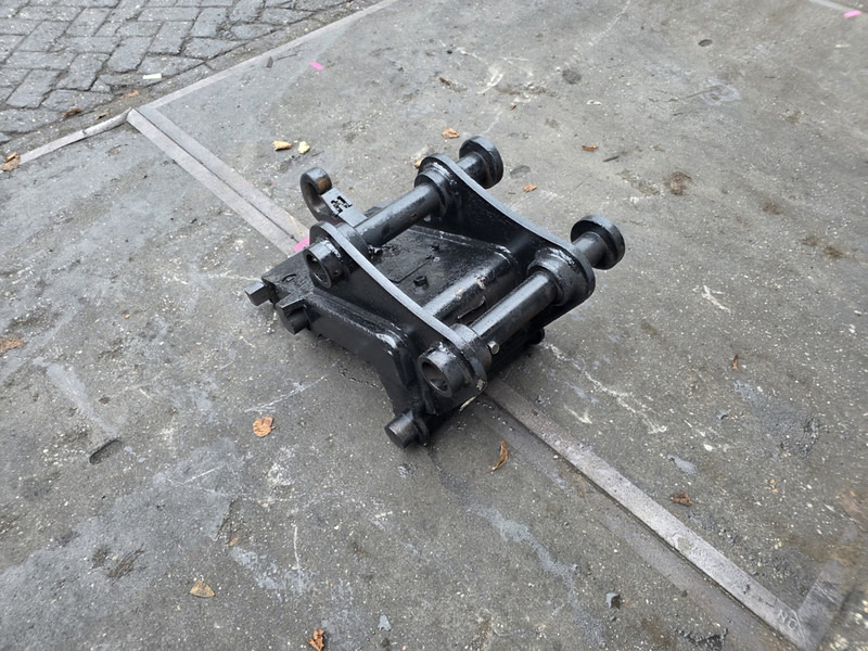 Snelwissel cw 10 mechanisch coupler verachtert cw 10 snelwissel - Attache rapide pour Engins de chantier: photos 3 Snelwissel cw 10 mechanisch coupler verachtert cw 10 snelwissel - Attache rapide pour Engins de chantier: photos 3