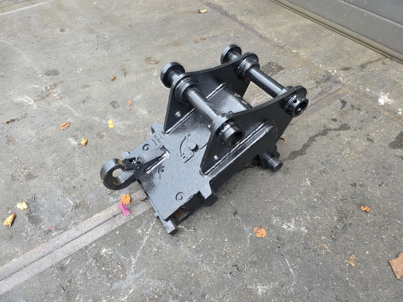 Snelwissel cw 10 mechanisch coupler verachtert cw 10 snelwissel - Attache rapide pour Engins de chantier: photos 2 Snelwissel cw 10 mechanisch coupler verachtert cw 10 snelwissel - Attache rapide pour Engins de chantier: photos 2