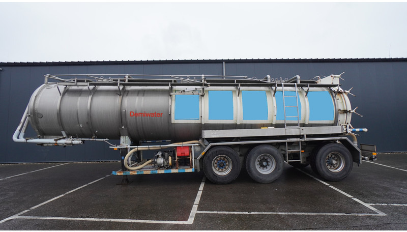 Burg 3 AXLE WATER TANK 29.975LTR - Semi-remorque citerne: photos 1 Burg 3 AXLE WATER TANK 29.975LTR - Semi-remorque citerne: photos 1