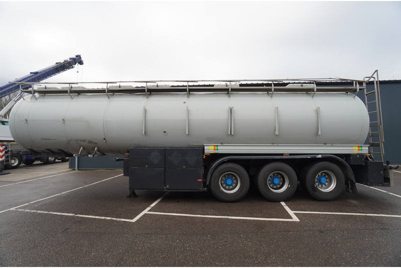 Dijkstra 3 AXLE TANK TRAILER 36 M3 - Semi-remorque citerne: photos 1 Dijkstra 3 AXLE TANK TRAILER 36 M3 - Semi-remorque citerne: photos 1