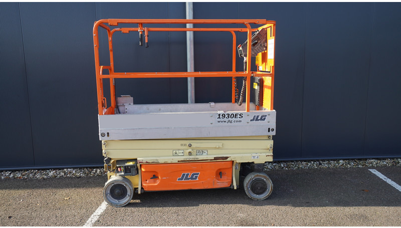 JLG 1930ES MOBILE BOOM SCISSOR LIFT - Engins de chantier: photos 2 JLG 1930ES MOBILE BOOM SCISSOR LIFT - Engins de chantier: photos 2
