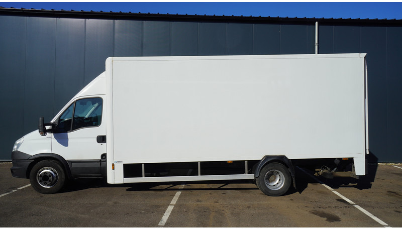 Iveco DAILY 70C17 CLOSED BOX 185.500KM - Camion fourgon: photos 1 Iveco DAILY 70C17 CLOSED BOX 185.500KM - Camion fourgon: photos 1