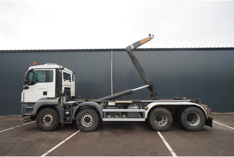 MAN TGS 35.400 8x4 HOOKARM SYSTEM MANUAL GEARBOX - Camion ampliroll: photos 1 MAN TGS 35.400 8x4 HOOKARM SYSTEM MANUAL GEARBOX - Camion ampliroll: photos 1