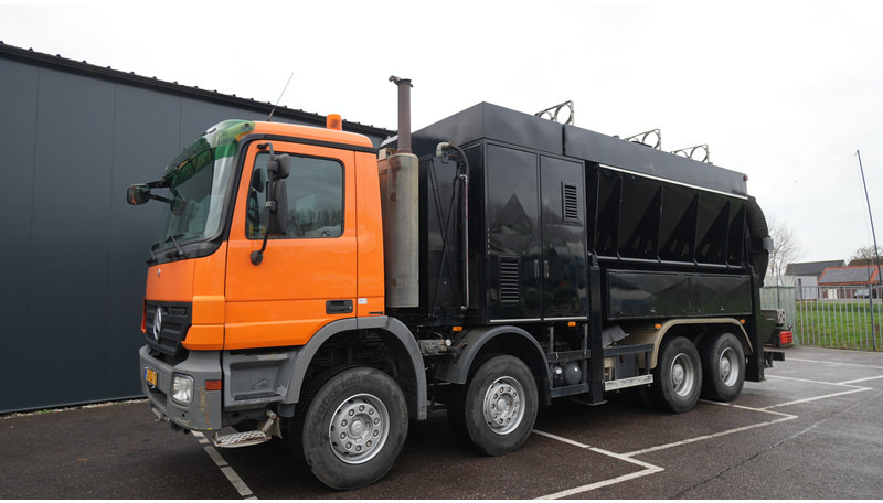 Mercedes-Benz ACTROS 4144 8X4 SEWER VACUUM MANUAL GEARBOX STEEL SUSPENSION - Camion hydrocureur: photos 3 Mercedes-Benz ACTROS 4144 8X4 SEWER VACUUM MANUAL GEARBOX STEEL SUSPENSION - Camion hydrocureur: photos 3