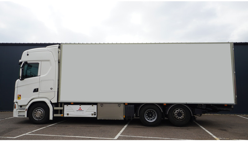 Scania S520 V8 6X2 FRIGO RETARDER - Camion frigorifique: photos 1 Scania S520 V8 6X2 FRIGO RETARDER - Camion frigorifique: photos 1