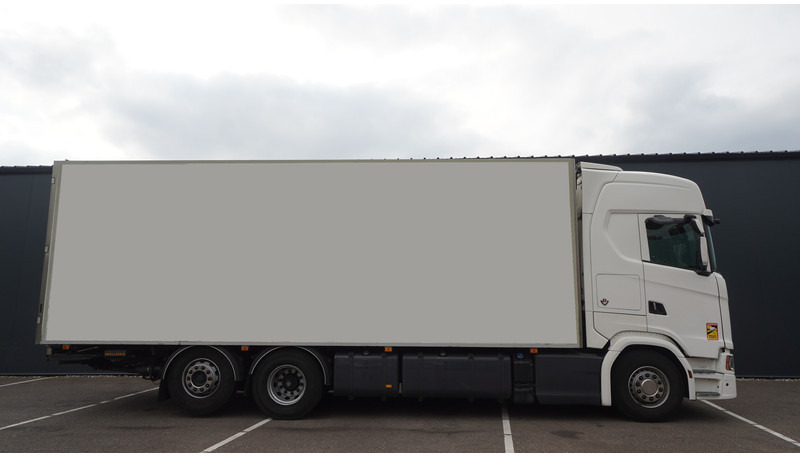 Scania S520 V8 6X2 FRIGO RETARDER - Camion frigorifique: photos 2 Scania S520 V8 6X2 FRIGO RETARDER - Camion frigorifique: photos 2