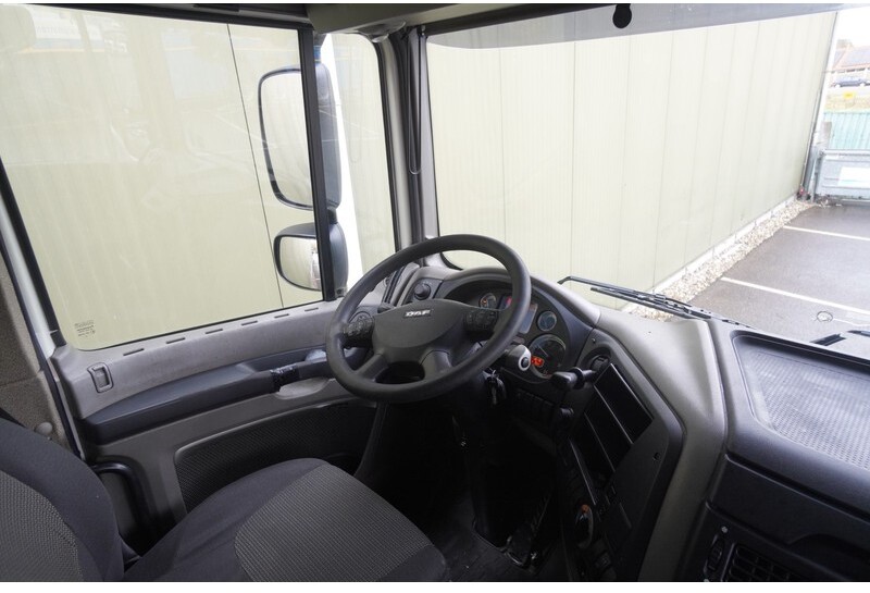 DAF XF 105.460 FT SPACECAB RETARDER PTO - Tracteur routier: photos 5 DAF XF 105.460 FT SPACECAB RETARDER PTO - Tracteur routier: photos 5