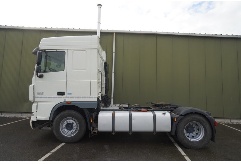 DAF XF 105.460 FT SPACECAB RETARDER PTO - Tracteur routier: photos 1 DAF XF 105.460 FT SPACECAB RETARDER PTO - Tracteur routier: photos 1