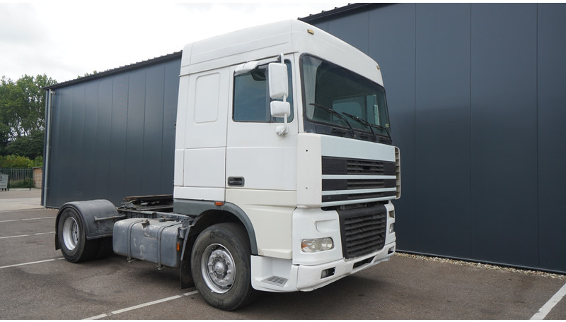 DAF XF 95.380 SC MANUAL GEARBOX - Tracteur routier: photos 3 DAF XF 95.380 SC MANUAL GEARBOX - Tracteur routier: photos 3