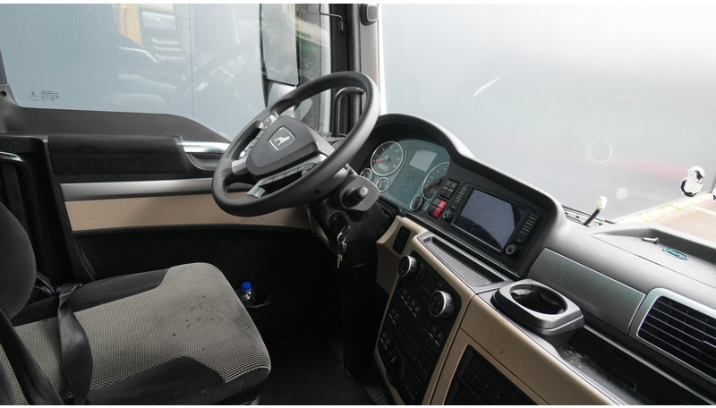 MAN TGX 18.470 XXL 566.000KM - Tracteur routier: photos 5 MAN TGX 18.470 XXL 566.000KM - Tracteur routier: photos 5