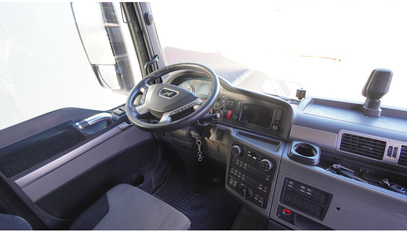 MAN TGX 26.510 6X2 RETARDER ONLY 262.000KM - Tracteur routier: photos 5 MAN TGX 26.510 6X2 RETARDER ONLY 262.000KM - Tracteur routier: photos 5
