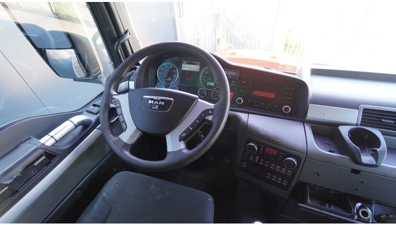 MAN TGX 33.480 6X4 EURO 5 MANUAL GEARBOX - Tracteur routier: photos 5 MAN TGX 33.480 6X4 EURO 5 MANUAL GEARBOX - Tracteur routier: photos 5