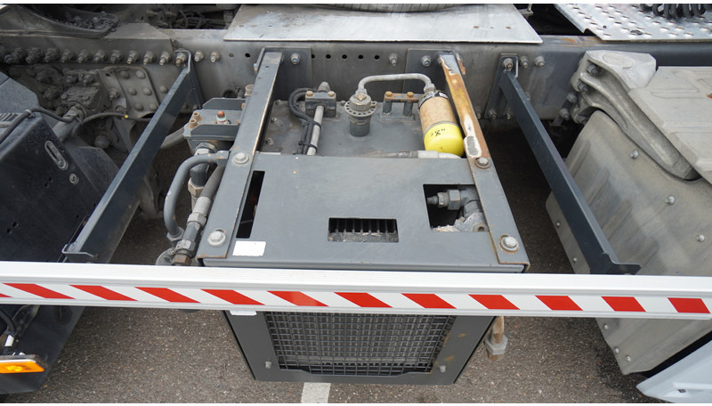 Volvo FH 420 ADR GLOBETROTTER EURO 6 769.000KM COMPRESSOR - Tracteur routier: photos 5 Volvo FH 420 ADR GLOBETROTTER EURO 6 769.000KM COMPRESSOR - Tracteur routier: photos 5