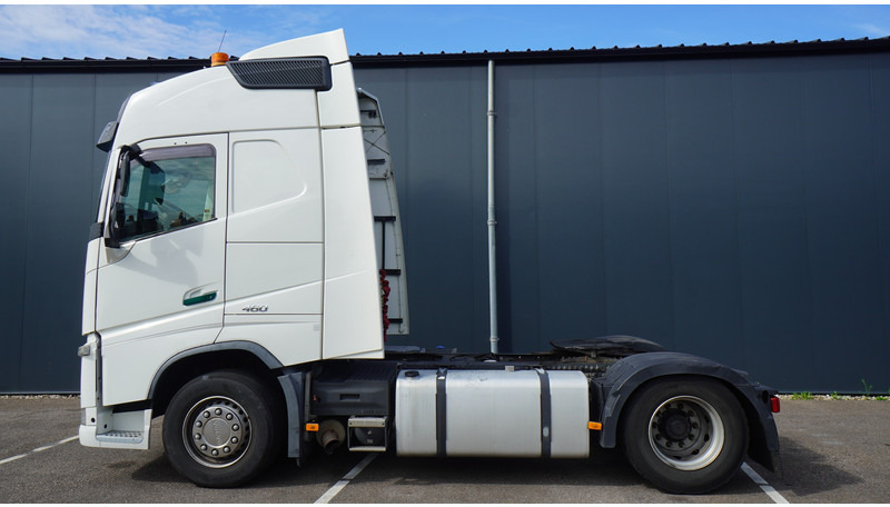 Volvo FH 460 EURO 6 GLOBETROTTER - Tracteur routier: photos 1 Volvo FH 460 EURO 6 GLOBETROTTER - Tracteur routier: photos 1