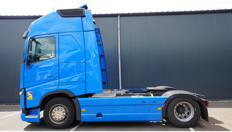 Volvo FH 460 LNG GLOBETROTTER TRUCK WITH 826.000KM - Tracteur routier: photos 1 Volvo FH 460 LNG GLOBETROTTER TRUCK WITH 826.000KM - Tracteur routier: photos 1