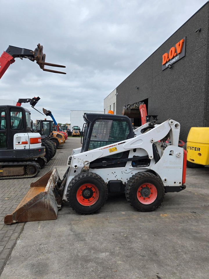 Bobcat S770 - Chargeuse sur pneus: photos 4 Bobcat S770 - Chargeuse sur pneus: photos 4