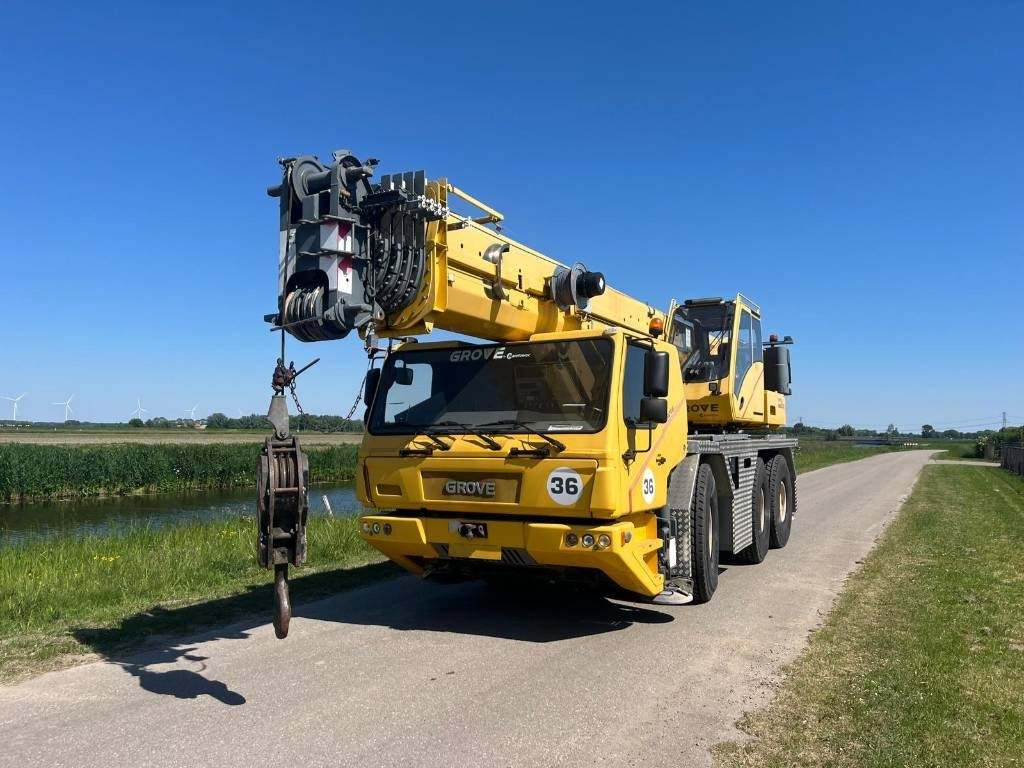 Grove GMK 3055 - Grue tout-terrain: photos 2 Grove GMK 3055 - Grue tout-terrain: photos 2