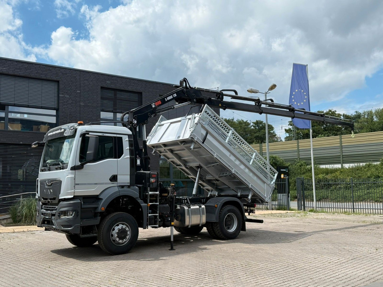 MAN TGS 18.400 TG3 4x4 Euro6e Hiab X-HiDuo 138DS-4 - Camion benne, Camion grue: photos 1 MAN TGS 18.400 TG3 4x4 Euro6e Hiab X-HiDuo 138DS-4 - Camion benne, Camion grue: photos 1