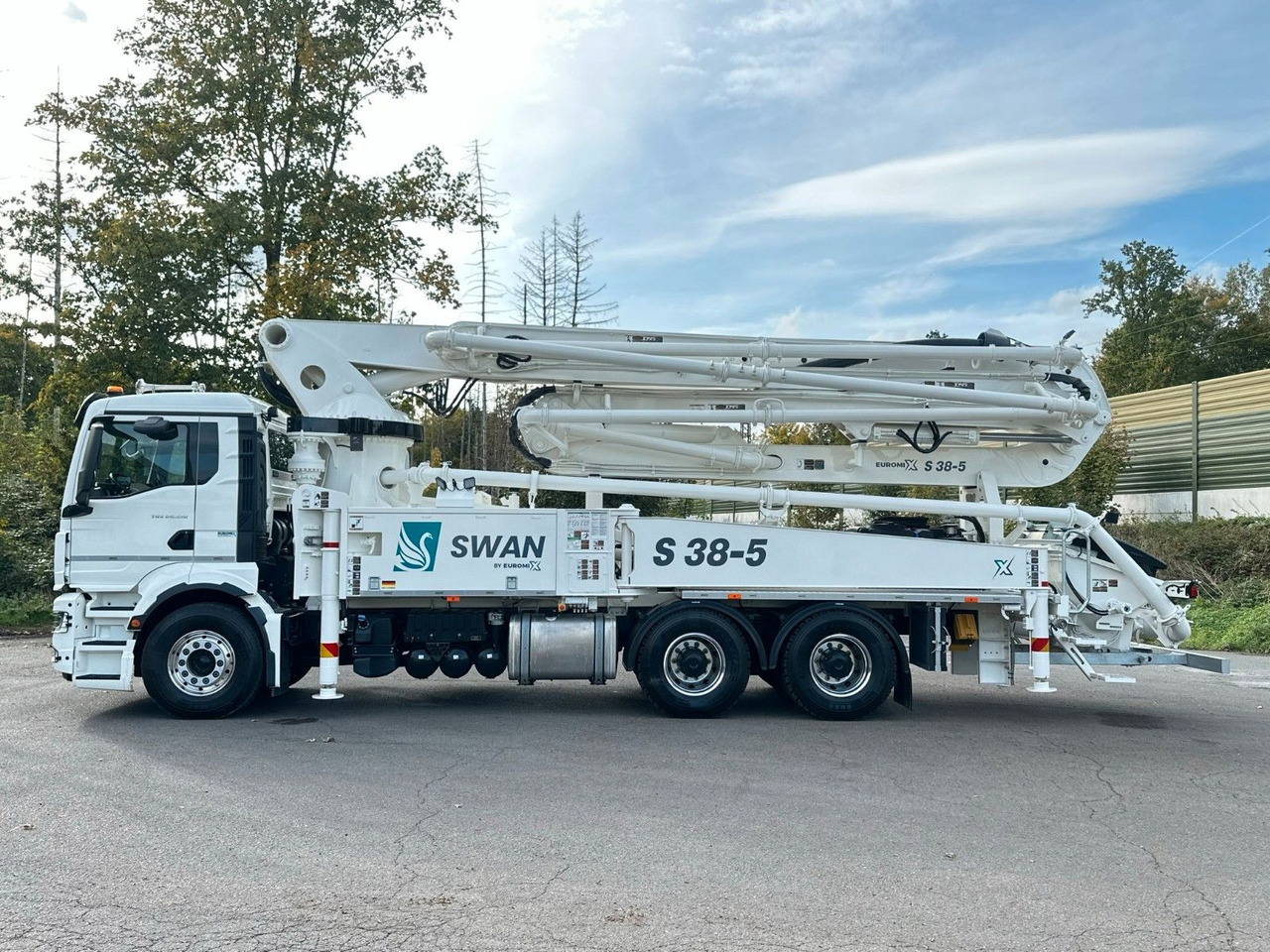 MAN TGS 26.510 6x4 SWAN TSP 38-5 160RZ ( 38m ) - Camion malaxeur: photos 3 MAN TGS 26.510 6x4 SWAN TSP 38-5 160RZ ( 38m ) - Camion malaxeur: photos 3