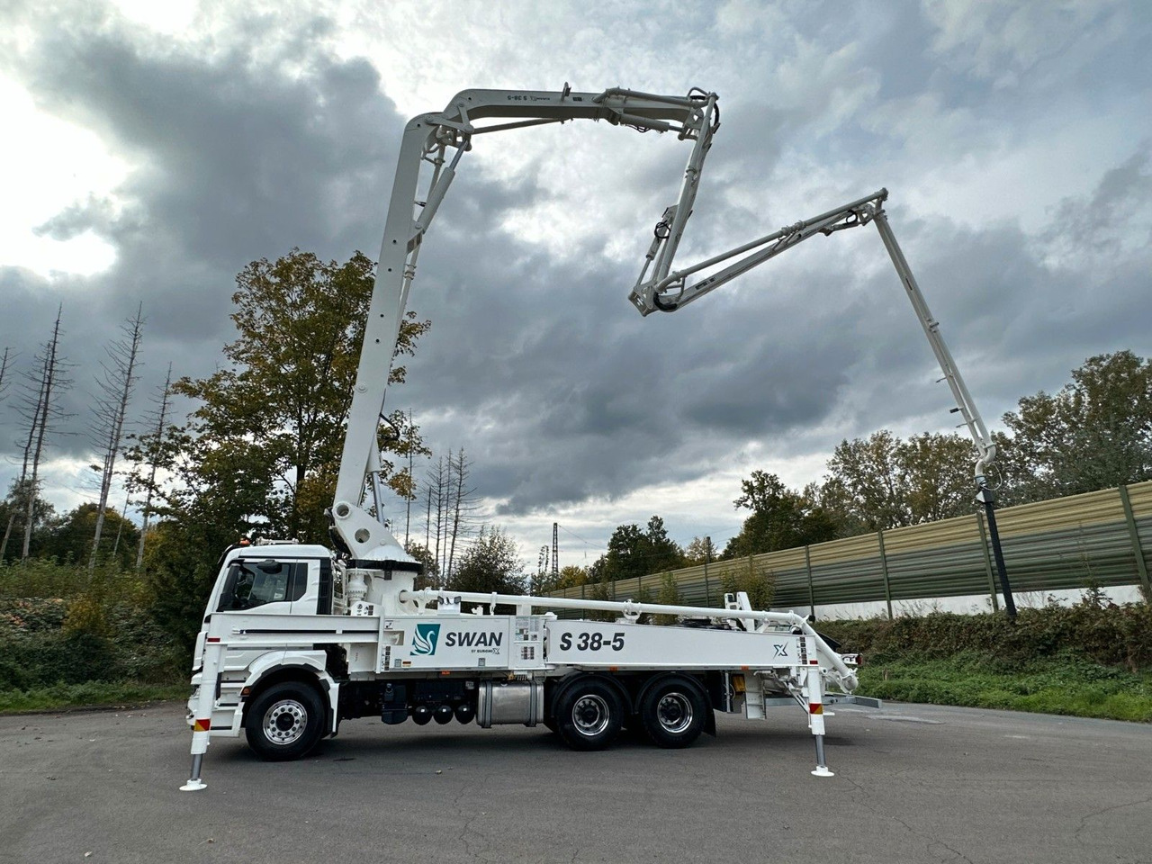 MAN TGS 26.510 6x4 SWAN TSP 38-5 160RZ ( 38m ) - Camion pompe: photos 4 MAN TGS 26.510 6x4 SWAN TSP 38-5 160RZ ( 38m ) - Camion pompe: photos 4