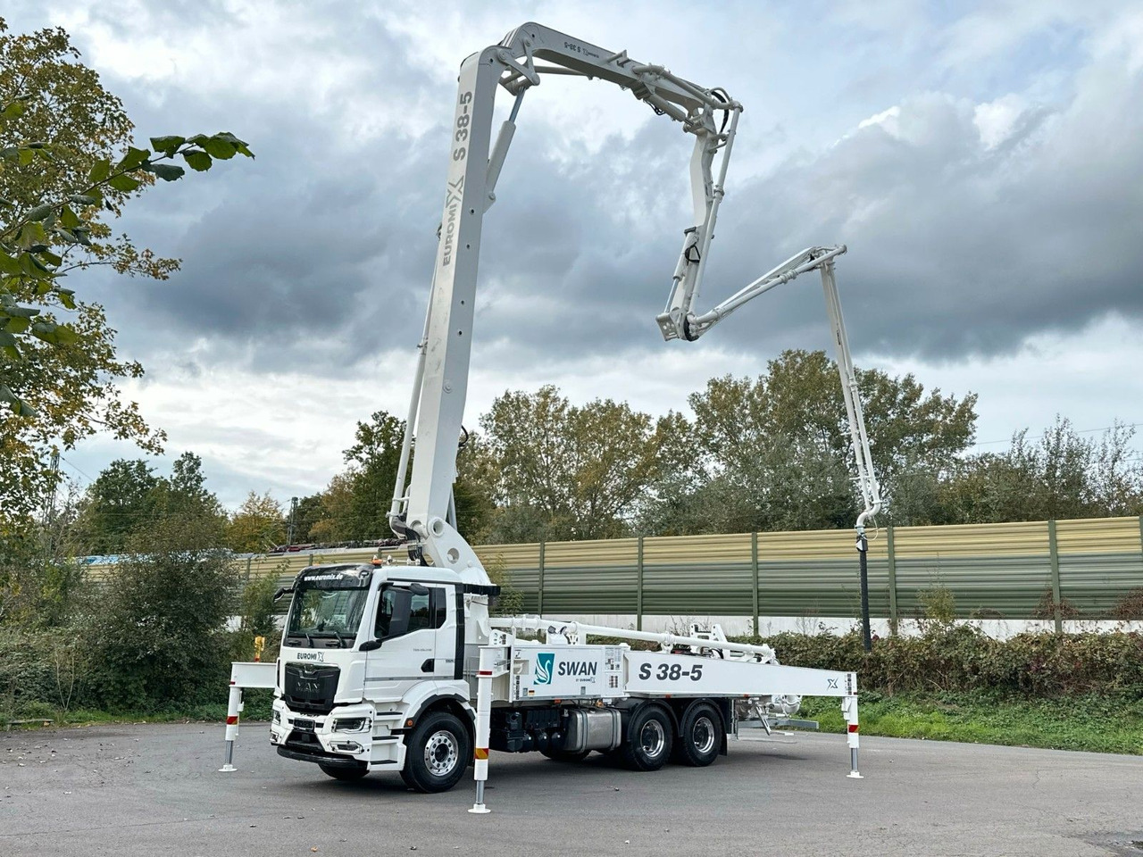 MAN TGS 26.510 6x4 SWAN TSP 38-5 160RZ ( 38m ) - Camion pompe: photos 2 MAN TGS 26.510 6x4 SWAN TSP 38-5 160RZ ( 38m ) - Camion pompe: photos 2