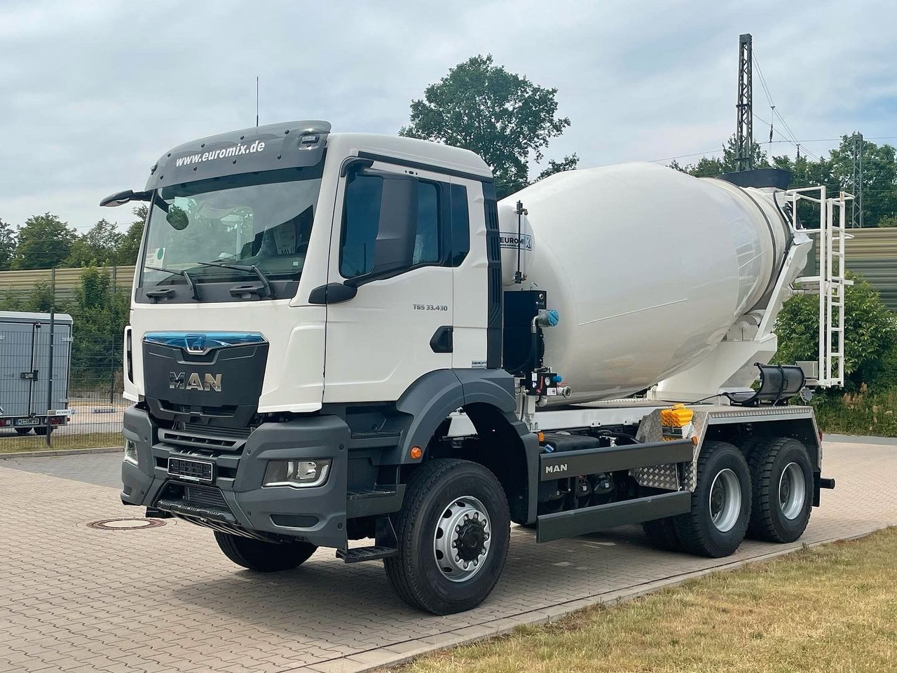MAN TGS 33.440 / 6X6 Euro6e Euromix MTP EM 7 L - Camion malaxeur: photos 2 MAN TGS 33.440 / 6X6 Euro6e Euromix MTP EM 7 L - Camion malaxeur: photos 2