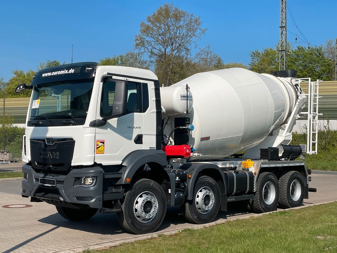 MAN TGS 35.520 8x4 /Euro6e EuromixMTP EM 10 L - Camion malaxeur: photos 2 MAN TGS 35.520 8x4 /Euro6e EuromixMTP EM 10 L - Camion malaxeur: photos 2