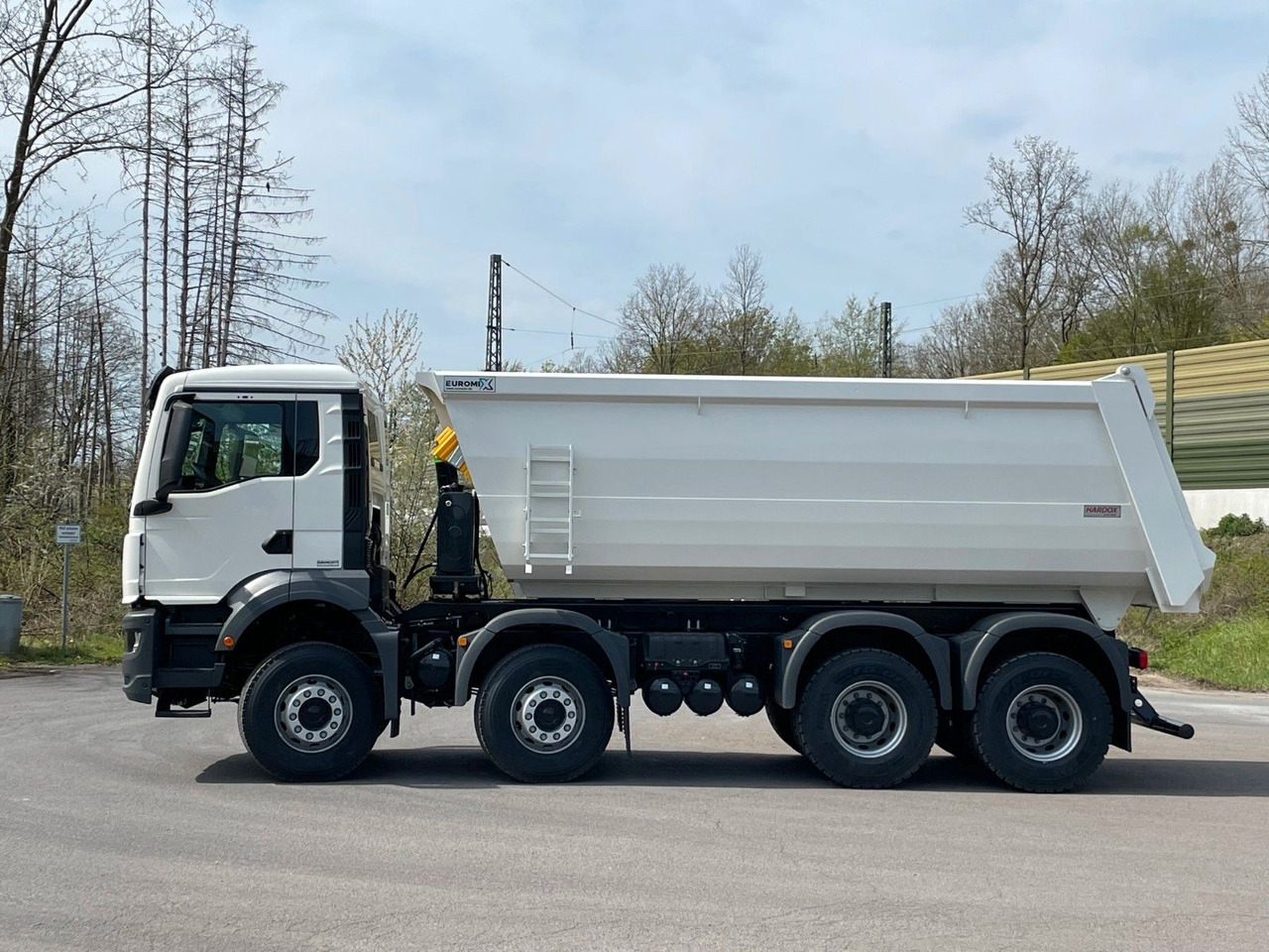MAN TGS 41.400 8x4 / EUROMIX MTP 20m³/ EURO2 Kipper - Camion benne: photos 4 MAN TGS 41.400 8x4 / EUROMIX MTP 20m³/ EURO2 Kipper - Camion benne: photos 4