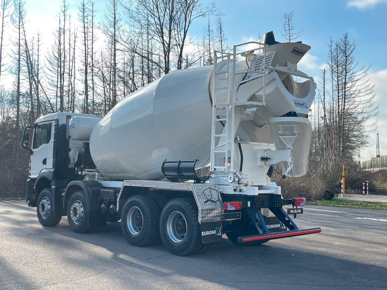MAN TGS 41.400 8x4 / EuromixMTP EM 10m³ R / EURO 2 - Camion malaxeur: photos 5 MAN TGS 41.400 8x4 / EuromixMTP EM 10m³ R / EURO 2 - Camion malaxeur: photos 5