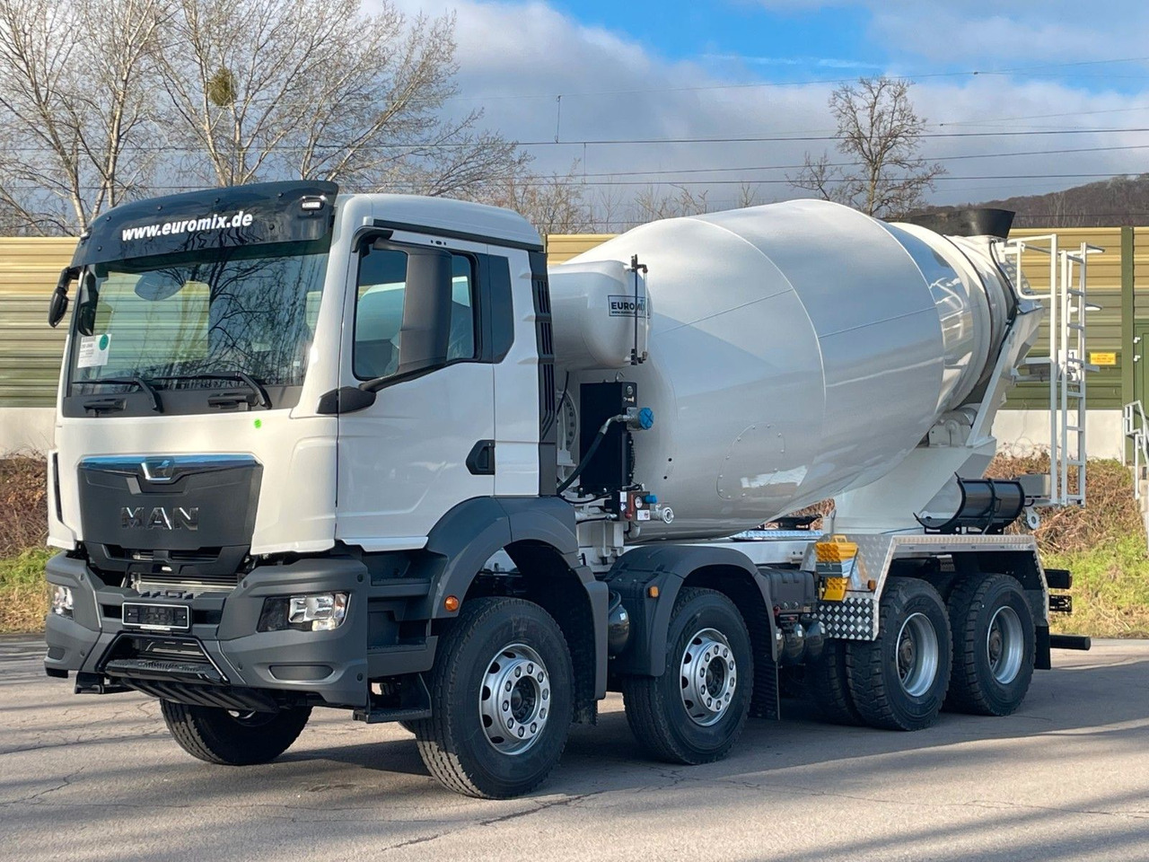 MAN TGS 41.400 8x4 / EuromixMTP EM 12m³ R / EURO 2 - Camion malaxeur: photos 1 MAN TGS 41.400 8x4 / EuromixMTP EM 12m³ R / EURO 2 - Camion malaxeur: photos 1