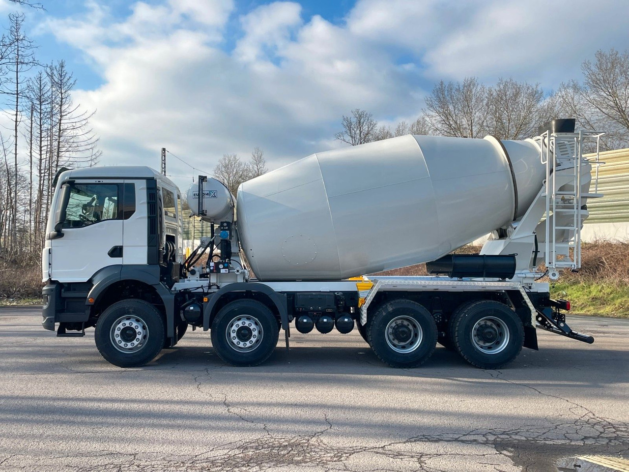 MAN TGS 41.400 8x4 / EuromixMTP EM 12m³ R / EURO 2 - Camion malaxeur: photos 4 MAN TGS 41.400 8x4 / EuromixMTP EM 12m³ R / EURO 2 - Camion malaxeur: photos 4