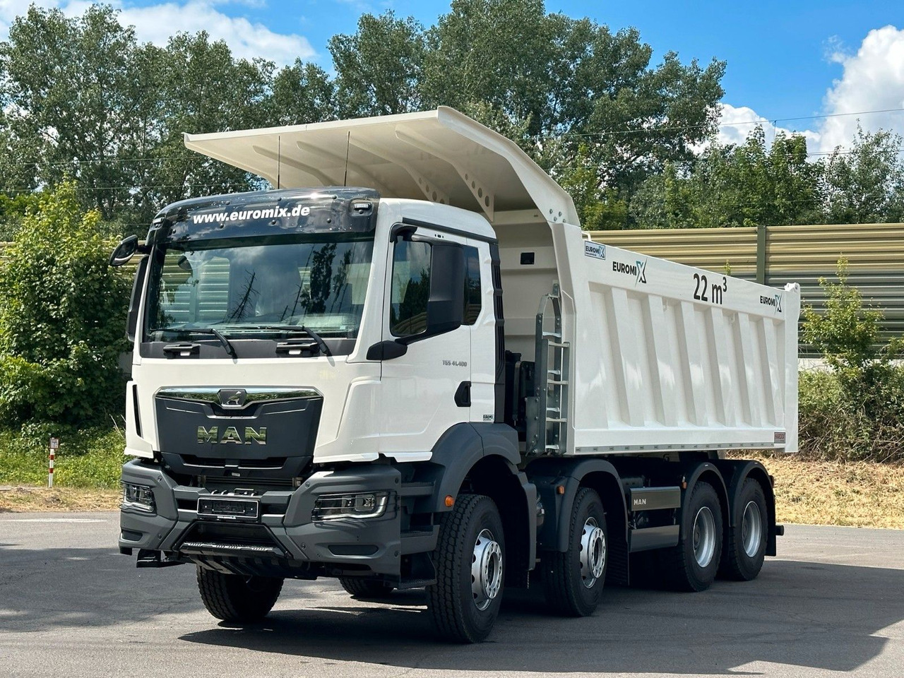 MAN TGS 41.440 8x4 EuromixMTP 22m³ Eckige Mulde - Camion benne: photos 2 MAN TGS 41.440 8x4 EuromixMTP 22m³ Eckige Mulde - Camion benne: photos 2