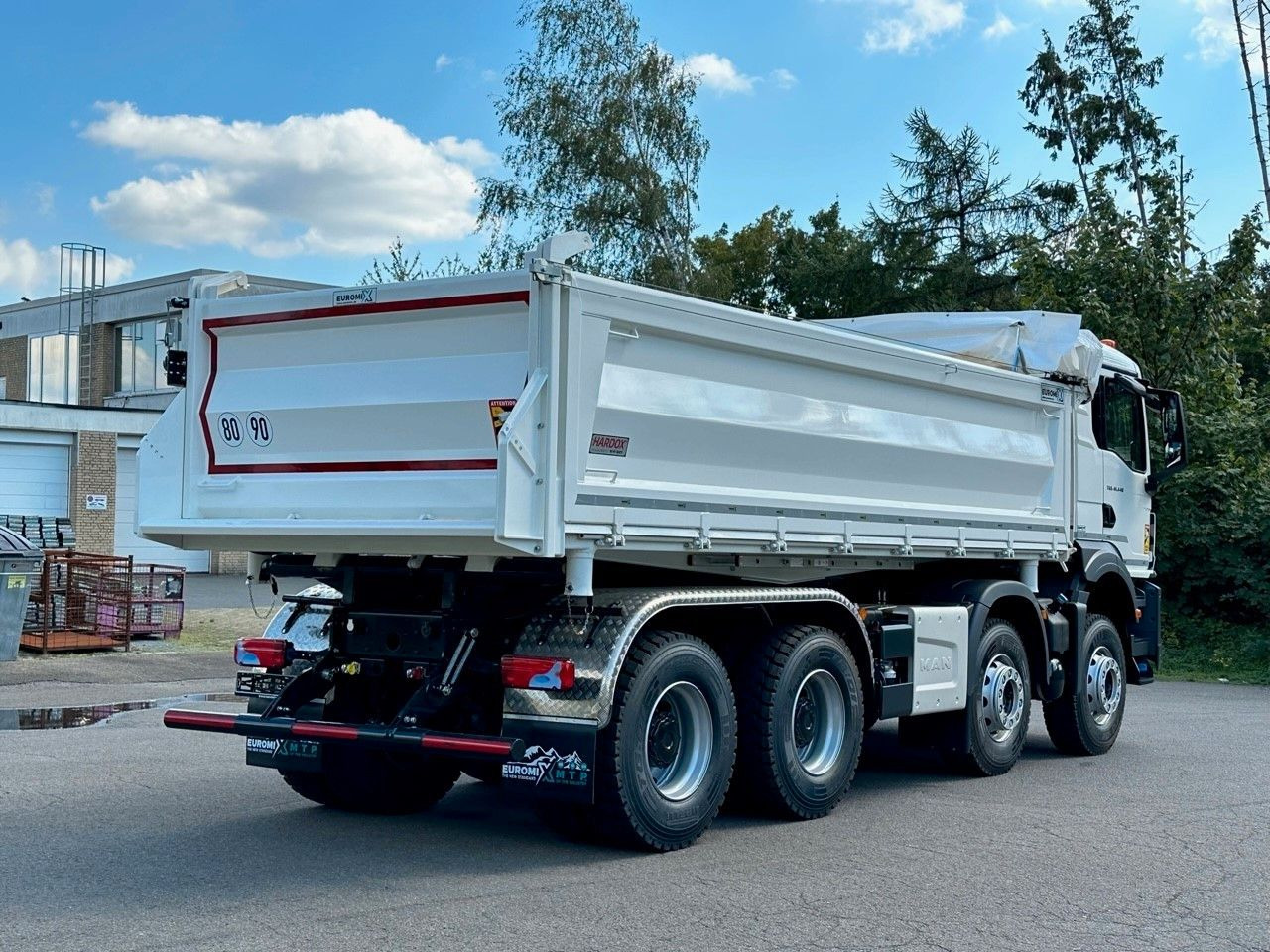 MAN TGS 41.440 8x4 EuromixMTP 3-Seiten-Kipper - Camion benne: photos 4 MAN TGS 41.440 8x4 EuromixMTP 3-Seiten-Kipper - Camion benne: photos 4