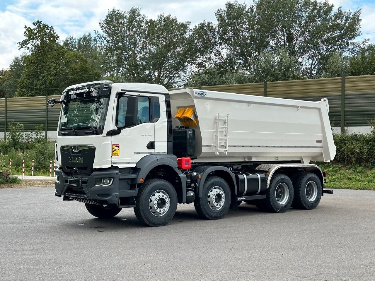 MAN TGS 41.440 8x4 EuromixMTP Mulden-Kipper - Camion benne: photos 3 MAN TGS 41.440 8x4 EuromixMTP Mulden-Kipper - Camion benne: photos 3