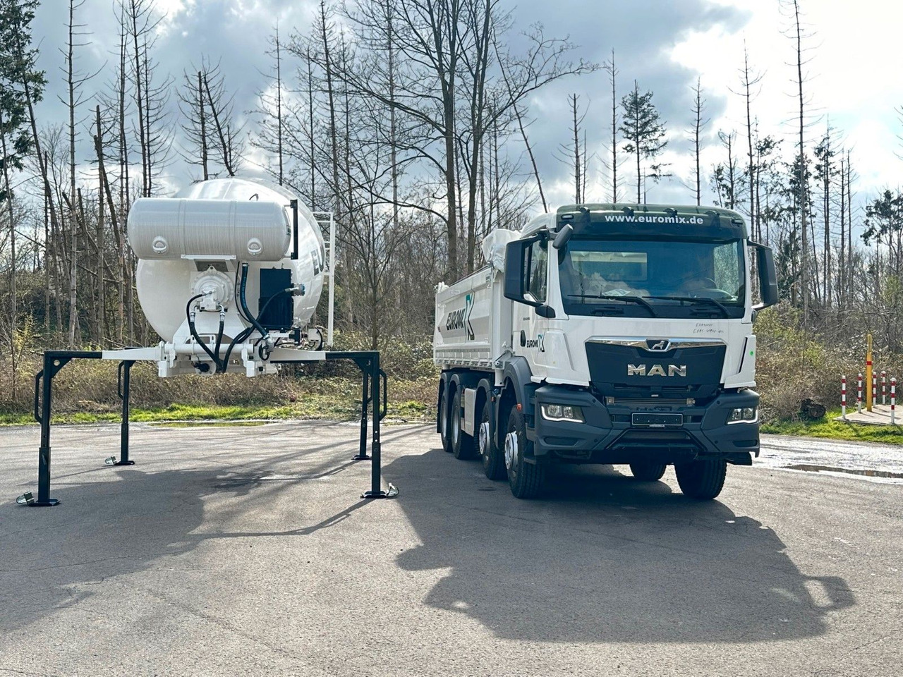 MAN TGS 41.440 8x4 WECHSELSYSTEM KIPPER+MISCHER - Camion malaxeur: photos 3 MAN TGS 41.440 8x4 WECHSELSYSTEM KIPPER+MISCHER - Camion malaxeur: photos 3