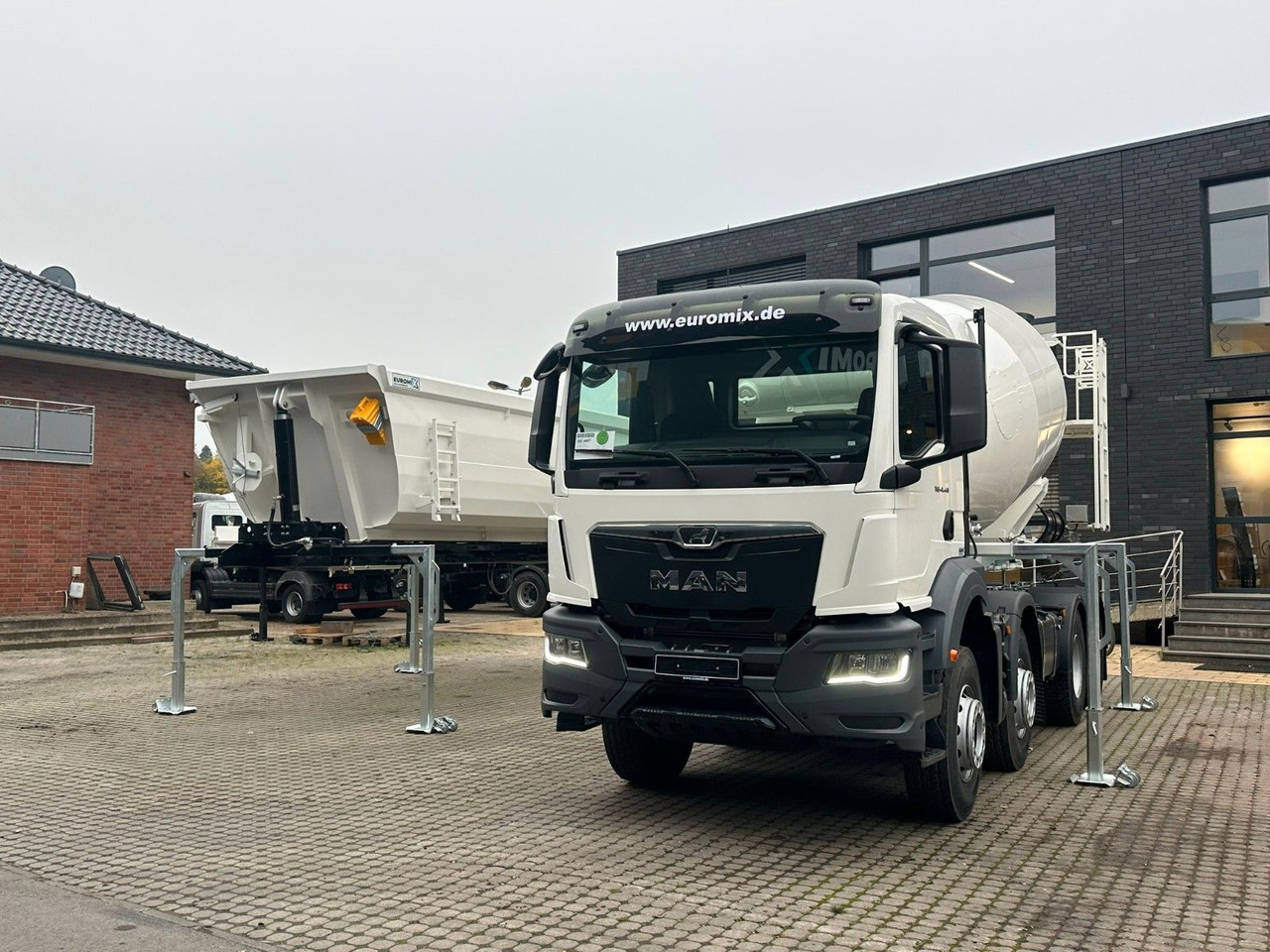 MAN TGS 41.480 8x4 WECHSELSYSTEM KIPPER+MISCHER - Camion malaxeur, Benne pour poids lourds: photos 2 MAN TGS 41.480 8x4 WECHSELSYSTEM KIPPER+MISCHER - Camion malaxeur, Benne pour poids lourds: photos 2