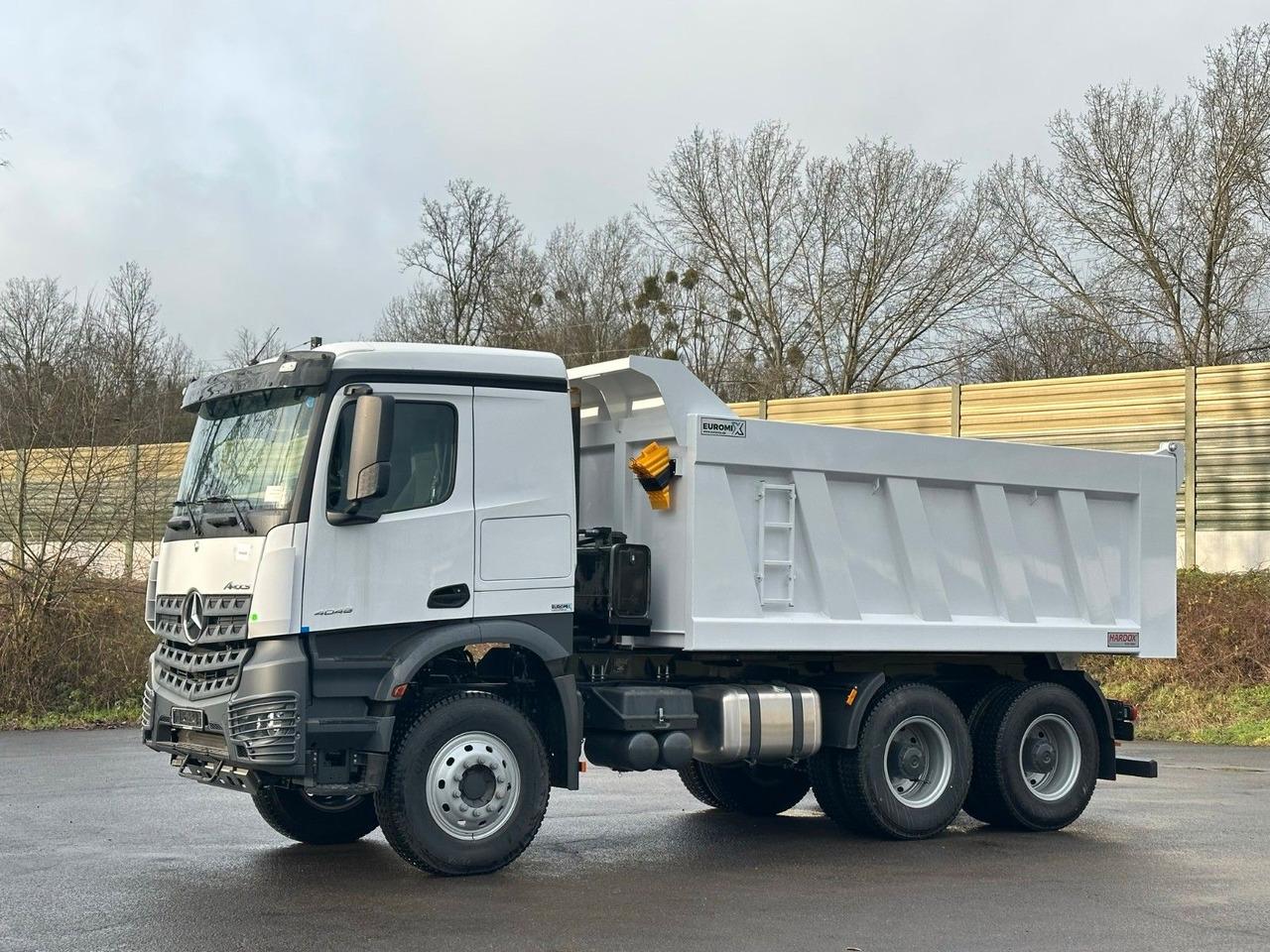 Mercedes-Benz 4048 6X4 Arcos 5 EuromixMTP Dumper Kipper - Camion benne: photos 4 Mercedes-Benz 4048 6X4 Arcos 5 EuromixMTP Dumper Kipper - Camion benne: photos 4