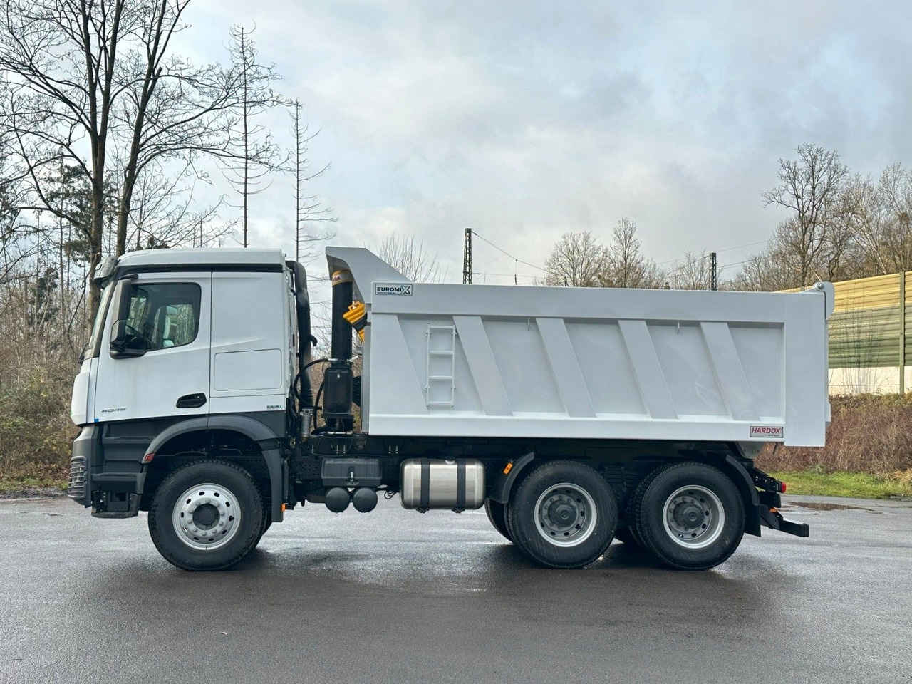 Mercedes-Benz 4048 6X4 Arcos 5 EuromixMTP Dumper Kipper - Camion benne: photos 5 Mercedes-Benz 4048 6X4 Arcos 5 EuromixMTP Dumper Kipper - Camion benne: photos 5