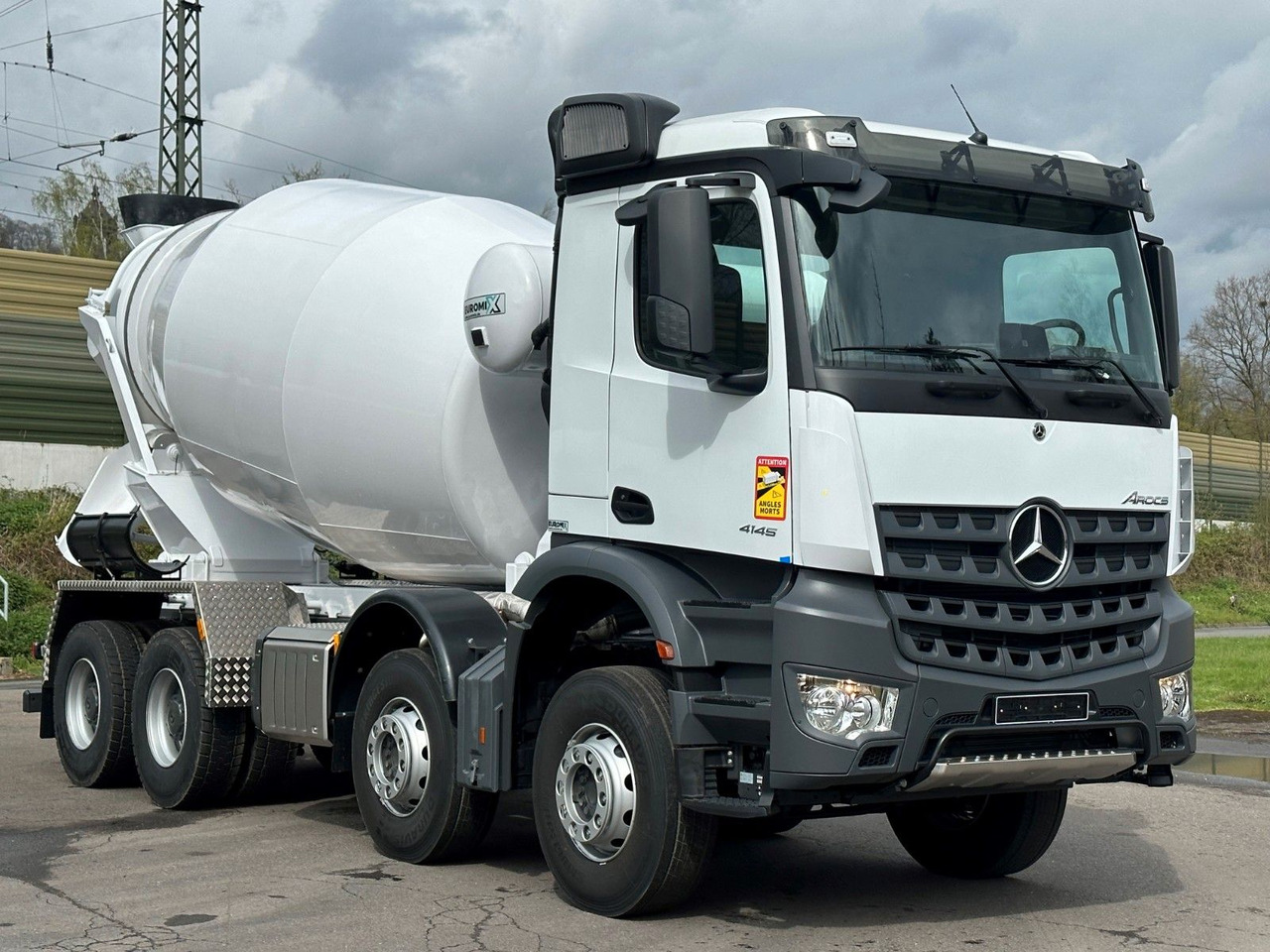 Mercedes-Benz 4145 8X4 EuromixMTP EM 10 Fahrmischer - Camion malaxeur: photos 1 Mercedes-Benz 4145 8X4 EuromixMTP EM 10 Fahrmischer - Camion malaxeur: photos 1