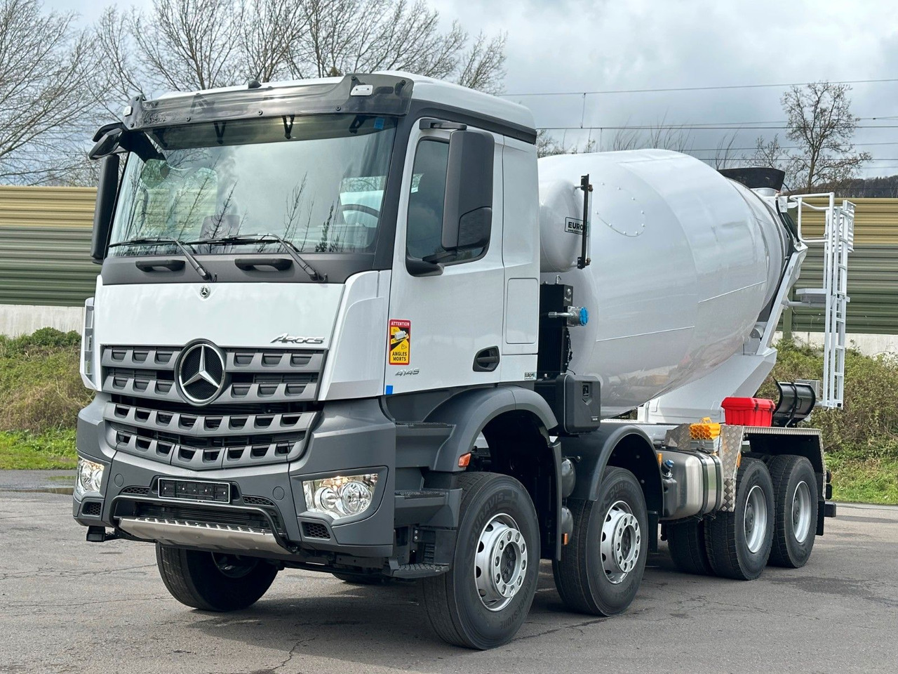 Mercedes-Benz 4145 8X4 EuromixMTP EM 10 Fahrmischer - Camion malaxeur: photos 3 Mercedes-Benz 4145 8X4 EuromixMTP EM 10 Fahrmischer - Camion malaxeur: photos 3